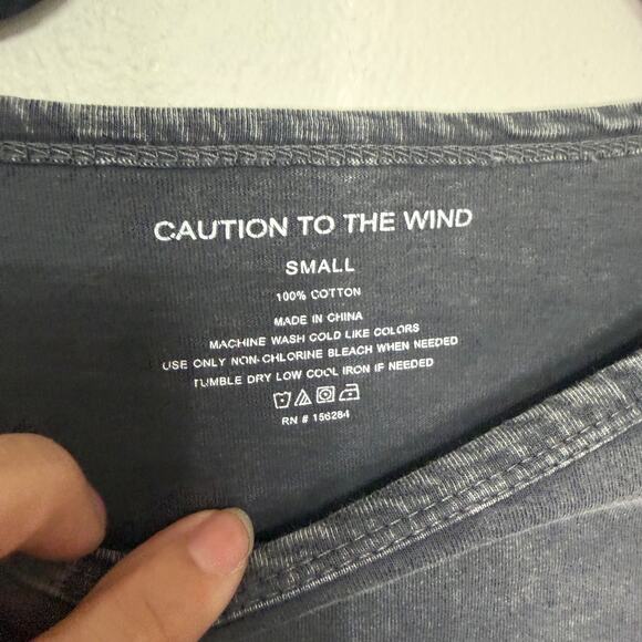 Caution To The Wind Womens M Gray Burnout Crop Tee Motorcycle Graphic Y2K - Picture 4 of 4